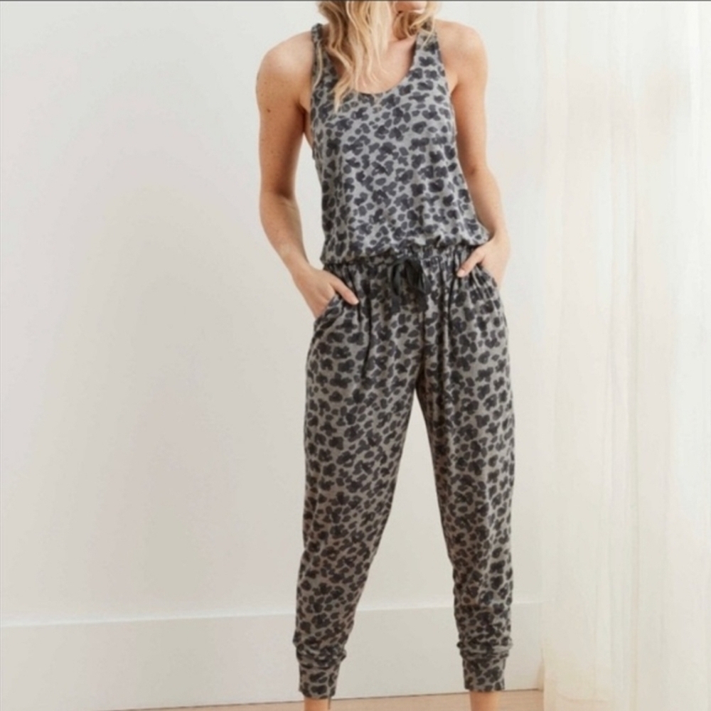 Aerie Gray Animal Cheeta Print Sleeveless Jumpsuit Womens Size XS